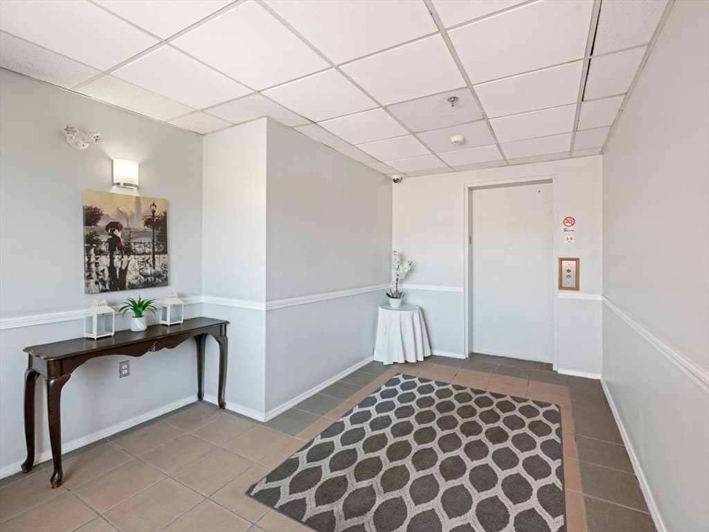 Condominium at 64 Foster St # 403, Peabody MA 01960, Peabody, photo 2 of 27
