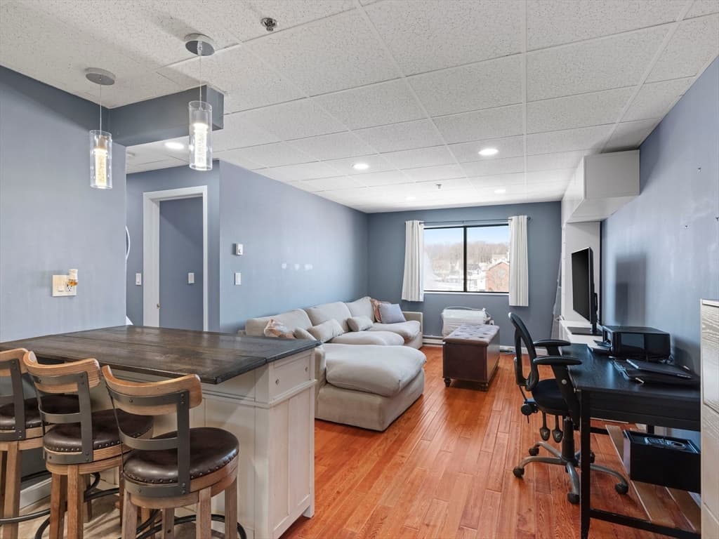 Condominium at 64 Foster St # 403, Peabody MA 01960, Peabody, photo 5 of 27