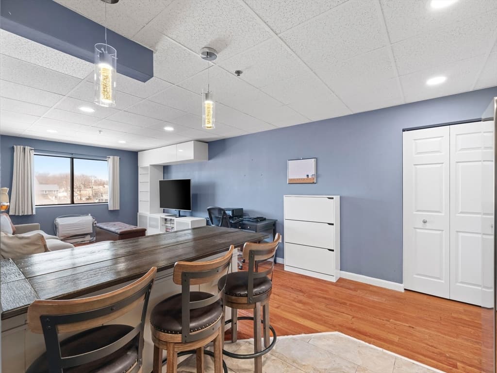 Condominium at 64 Foster St # 403, Peabody MA 01960, Peabody, photo 14 of 27