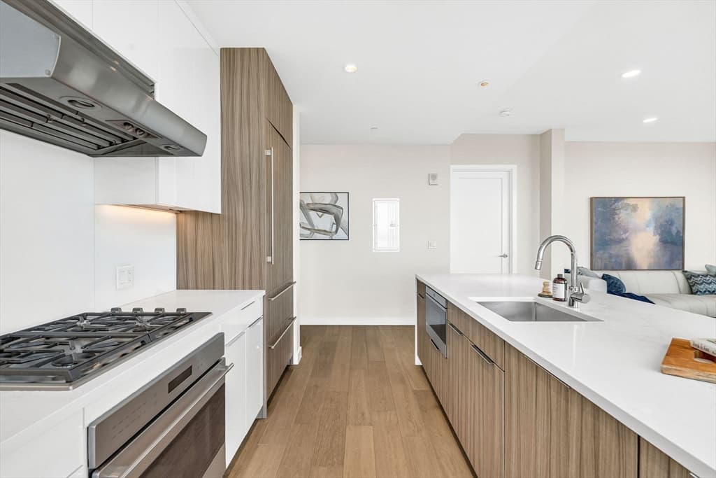 Condominium at 188 Brookline Avenue # 22K, Boston MA 02115, photo 5 of 16