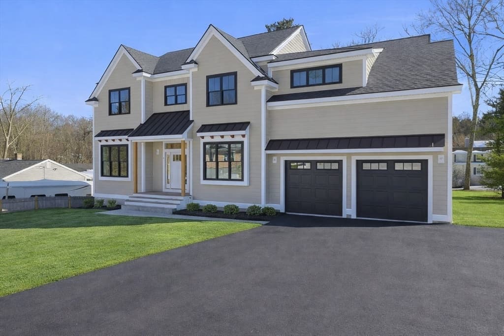 1 Delisio Dr, Andover MA 01810