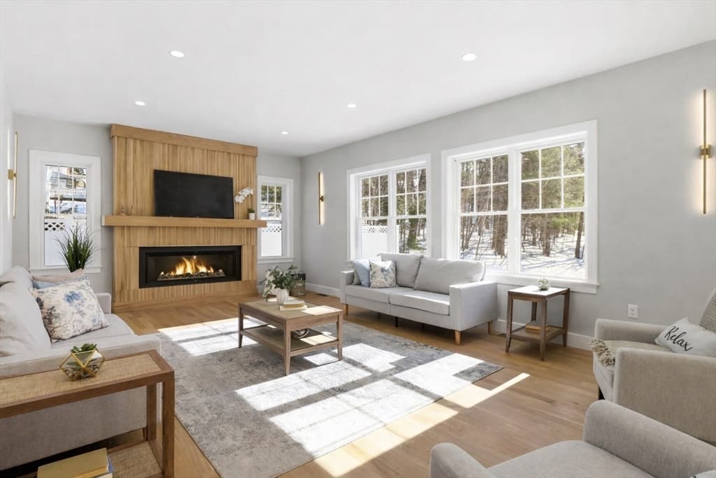 Single Family Residence at 1 Delisio Dr, Andover MA 01810, photo 11 of 41