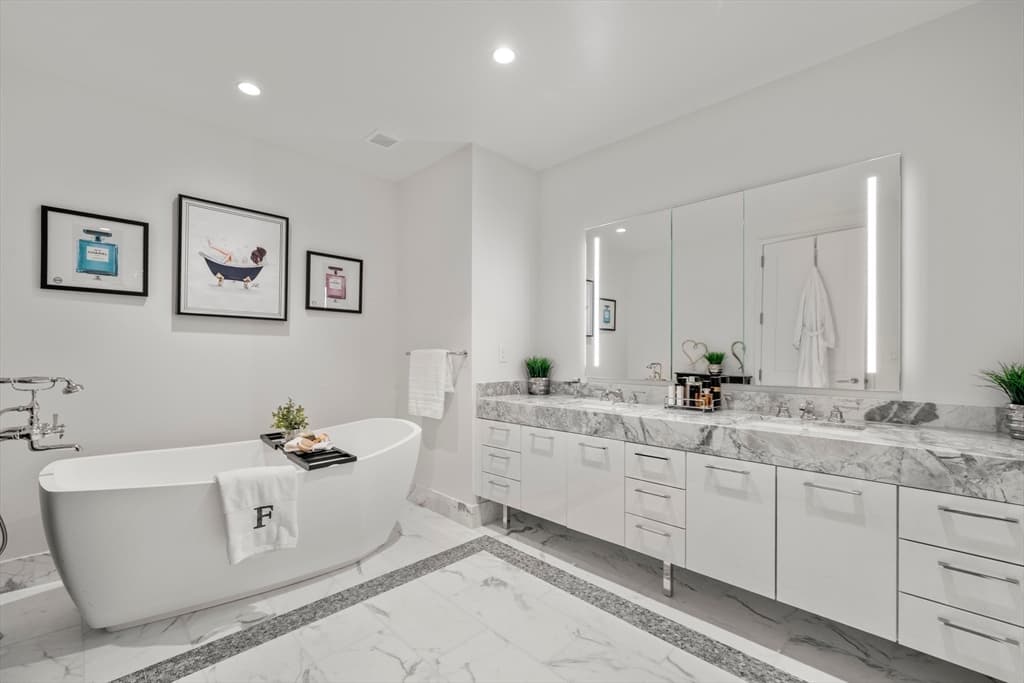 Condominium at 240 Devonshire St # 3701, Boston MA 02110, photo 23 of 40