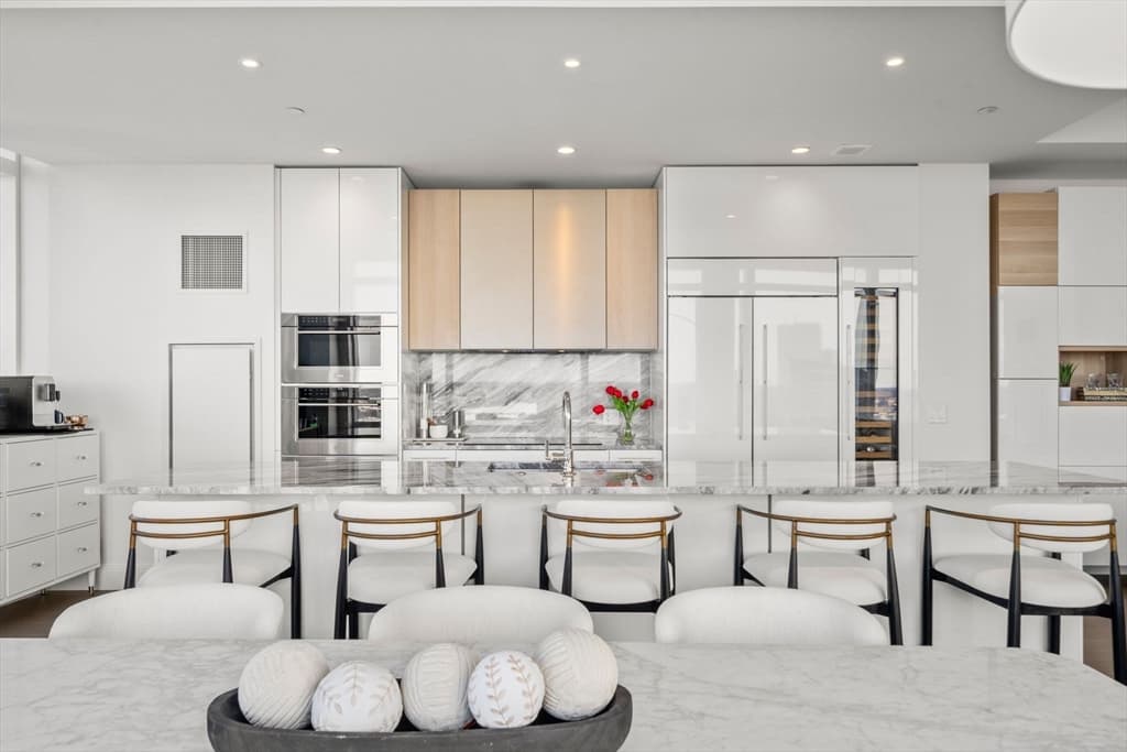Condominium at 240 Devonshire St # 3701, Boston MA 02110, photo 9 of 40
