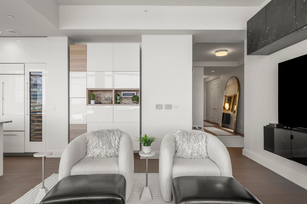 Condominium at 240 Devonshire St # 3701, Boston MA 02110, photo 10 of 40