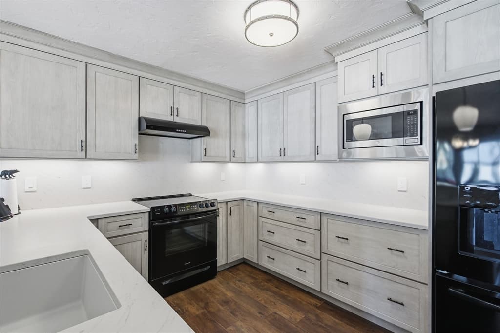 Condominium at 11 Portside Dr # 4, Moultonborough NH 03254, Moultonborough, photo 10 of 42