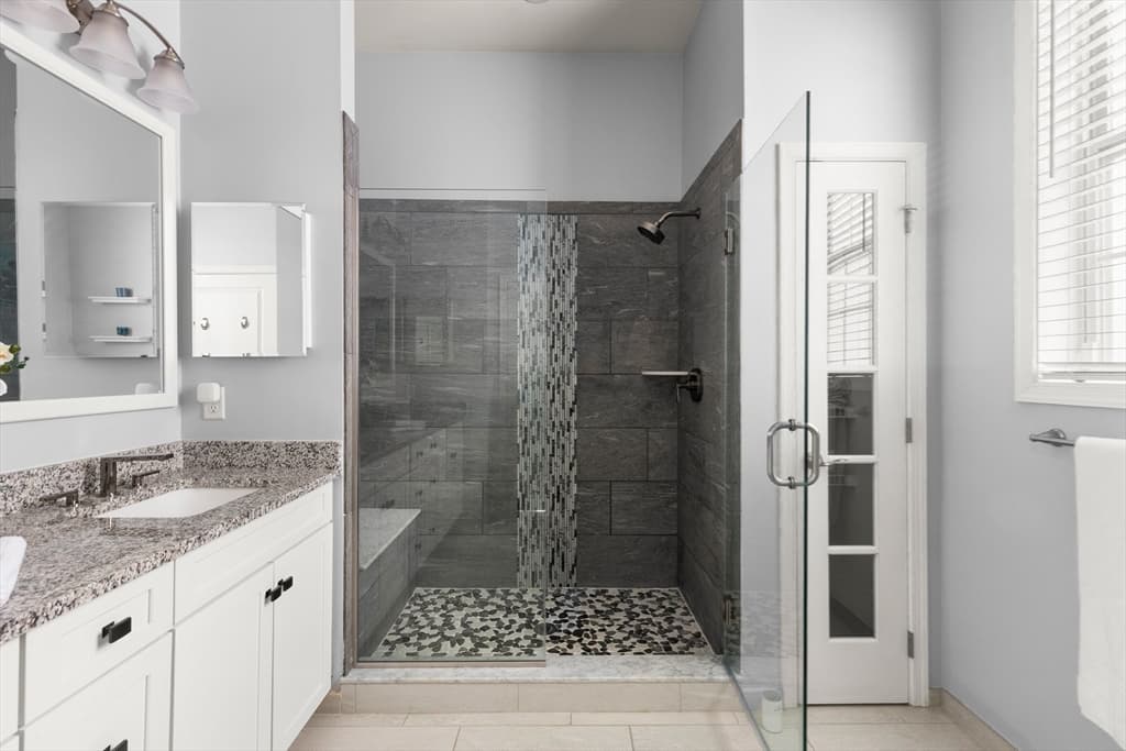 Condominium at 64 Pine Tree Dr # 64, Methuen MA 01844, Methuen, photo 17 of 41