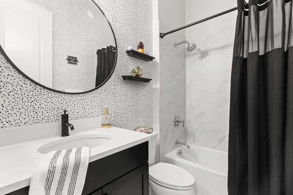 Condominium at 64 Pine Tree Dr # 64, Methuen MA 01844, Methuen, photo 19 of 41