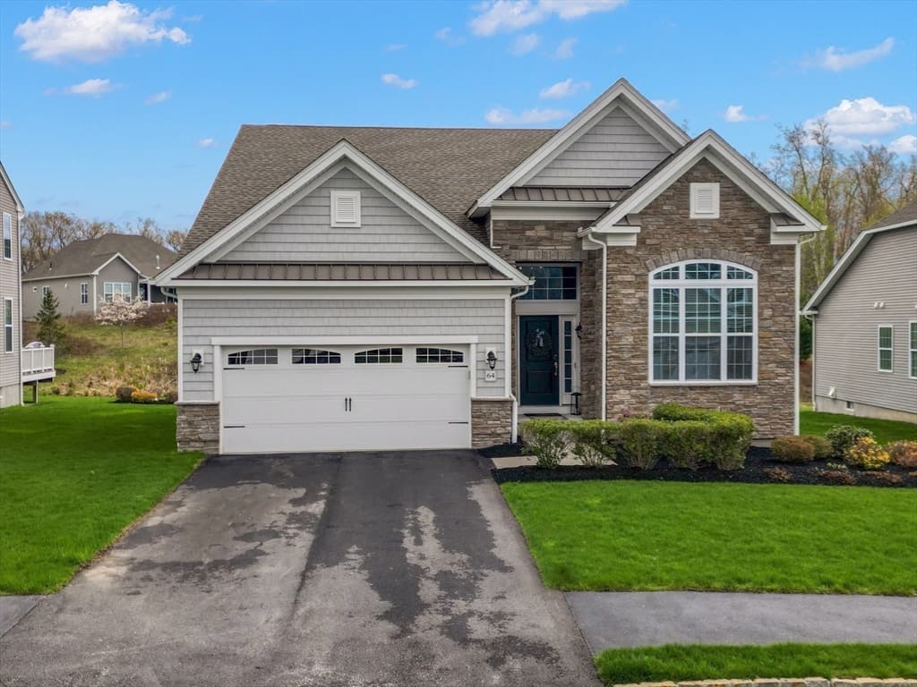 Condominium at 64 Pine Tree Dr # 64, Methuen MA 01844, Methuen, photo 31 of 41