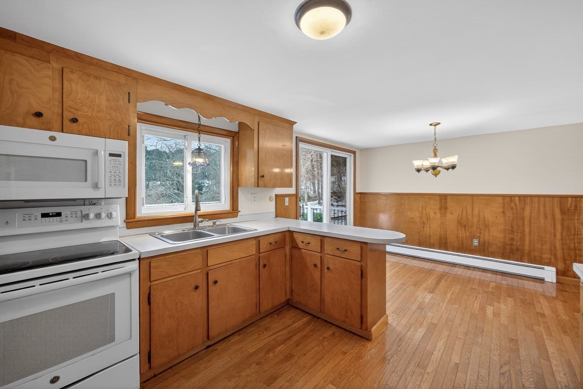 Single Family Residence at 2 Pine Ridge End, Truro MA 02652, photo 14 of 17