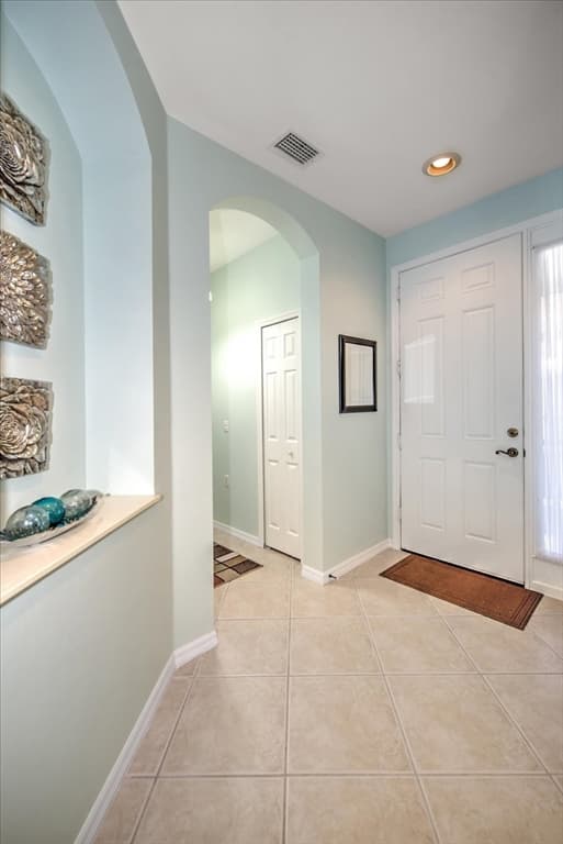 Single Family Residence at 10577 Avila Circle, Fort Myers FL 33913, photo 3 of 36