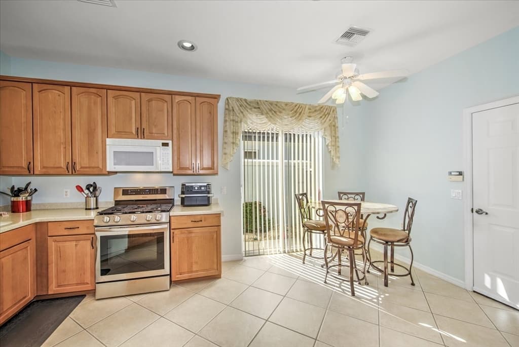 Single Family Residence at 10577 Avila Circle, Fort Myers FL 33913, photo 10 of 36