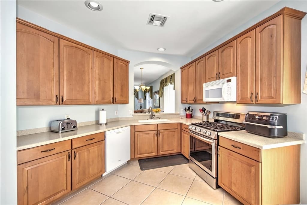 Single Family Residence at 10577 Avila Circle, Fort Myers FL 33913, photo 11 of 36