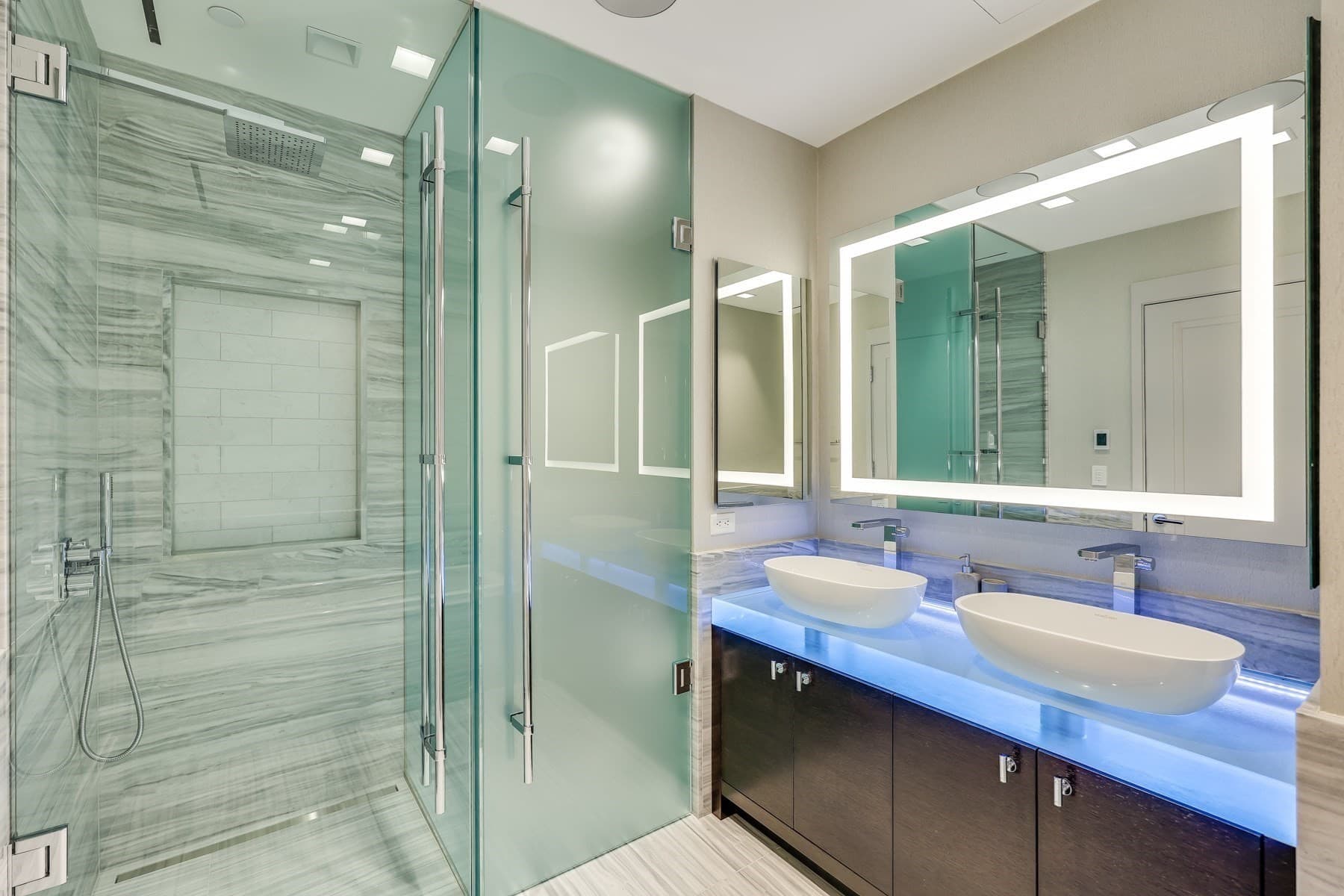 Condominium at 1 Dalton Street Unit 3801, Boston MA 02199, Boston, photo 17 of 36