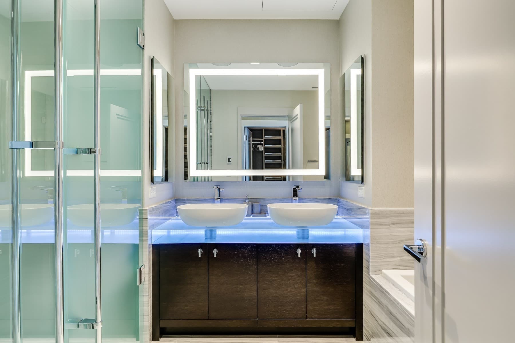 Condominium at 1 Dalton Street Unit 3801, Boston MA 02199, Boston, photo 18 of 36
