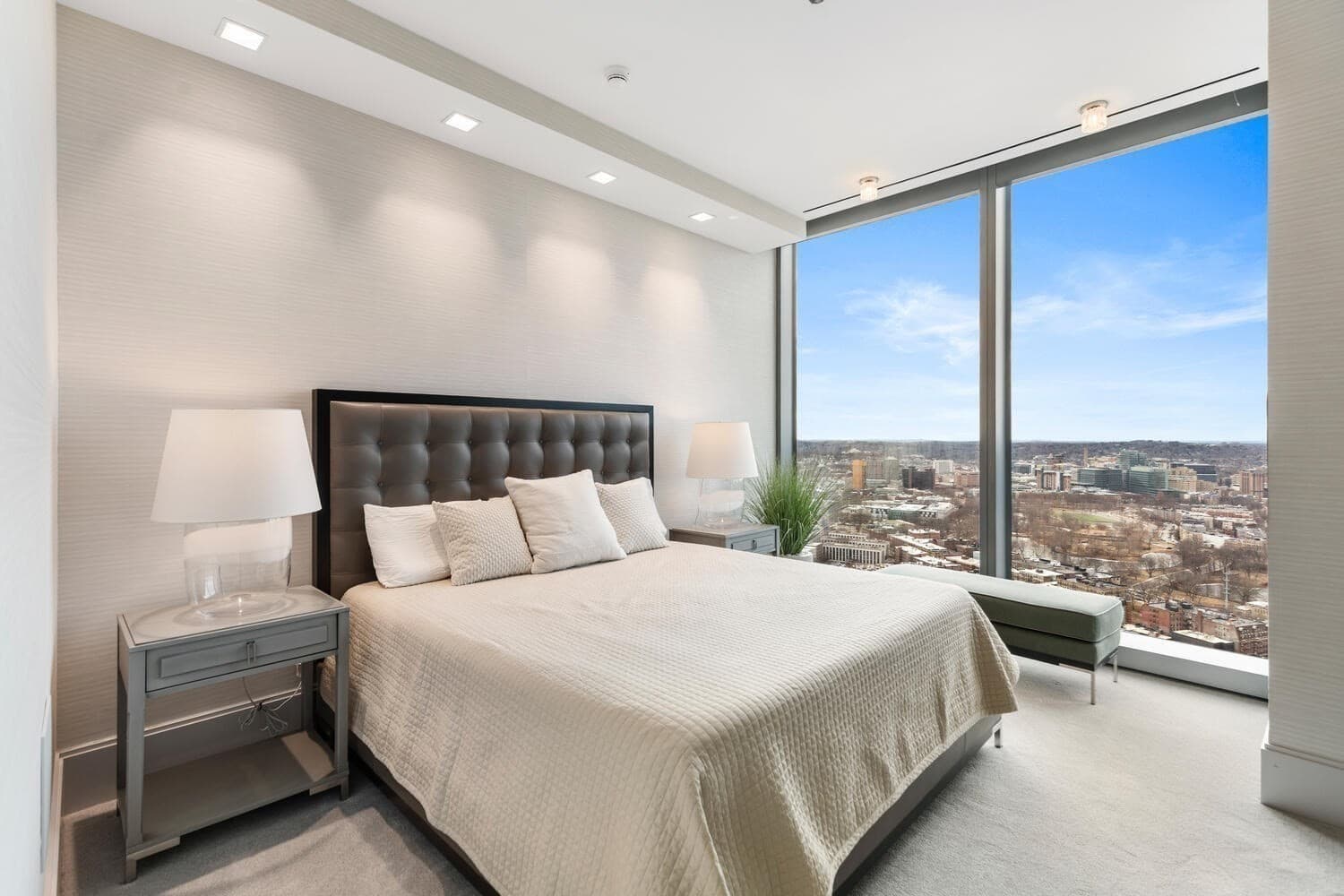 Condominium at 1 Dalton Street Unit 3801, Boston MA 02199, Boston, photo 21 of 36