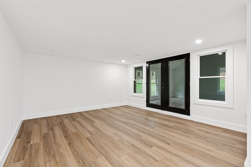 Single Family Residence at 322 River, Andover MA 01810, photo 12 of 18