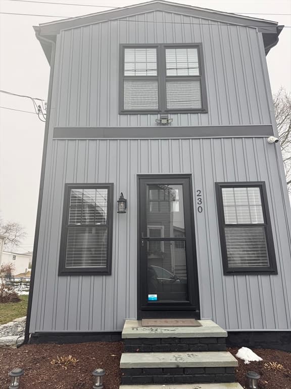 230 Cedar Ave, Portsmouth RI 02871