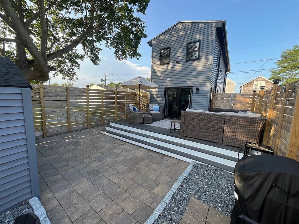 Single Family Residence at 230 Cedar Ave, Portsmouth RI 02871, photo 14 of 19