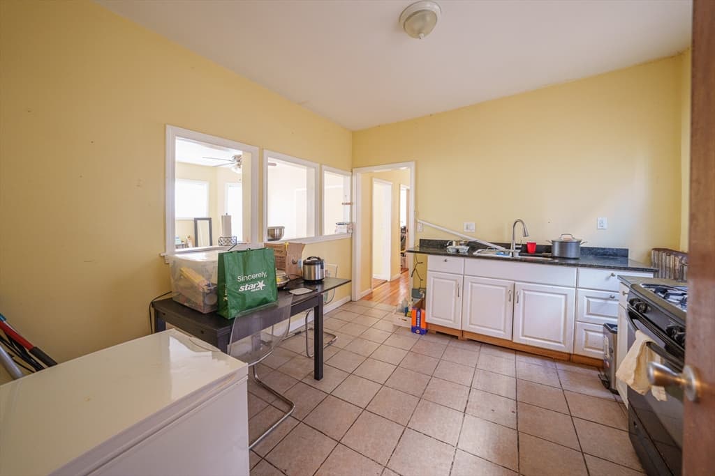 Condominium at 41 Derby St # 1, Somerville MA 02145, photo 3 of 6