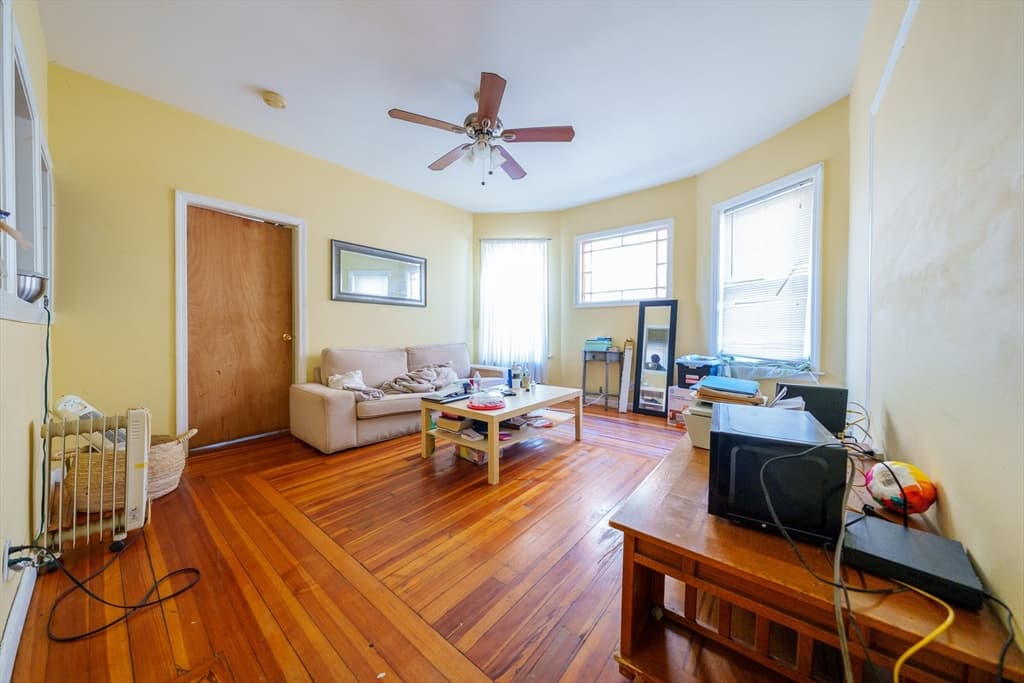 41 Derby St # 1, Somerville MA 02145