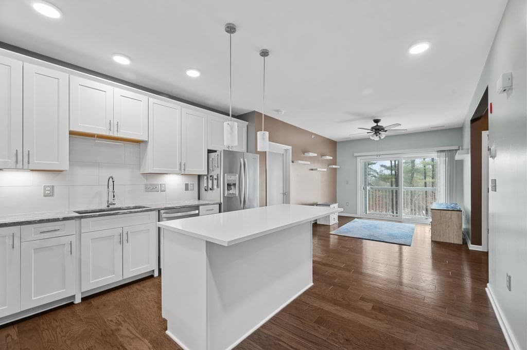 220 Martins Landing # 410, North Reading MA 01864