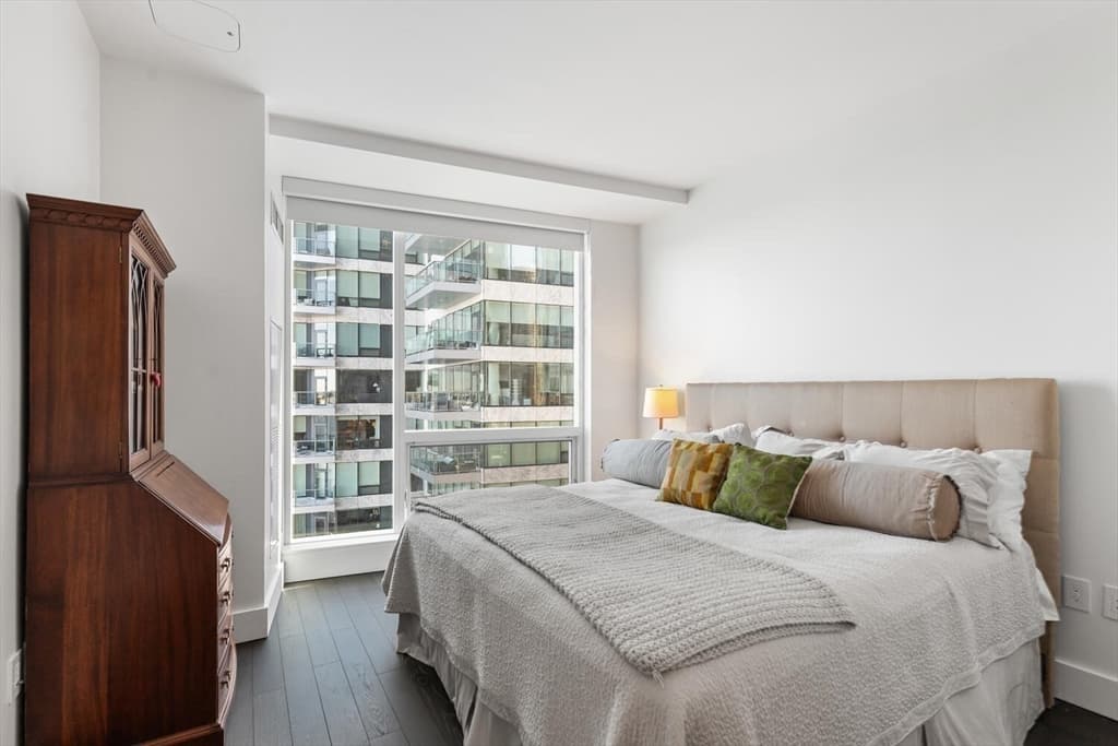 Condominium at 22 Liberty Dr # 8F, Boston MA 02210, photo 32 of 42