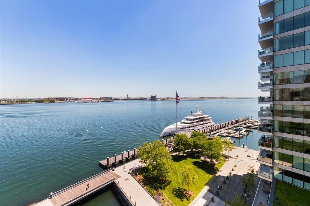Condominium at 22 Liberty Dr # 8F, Boston MA 02210, photo 33 of 42