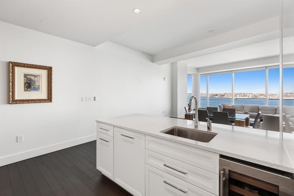 Condominium at 22 Liberty Dr # 8F, Boston MA 02210, photo 18 of 42