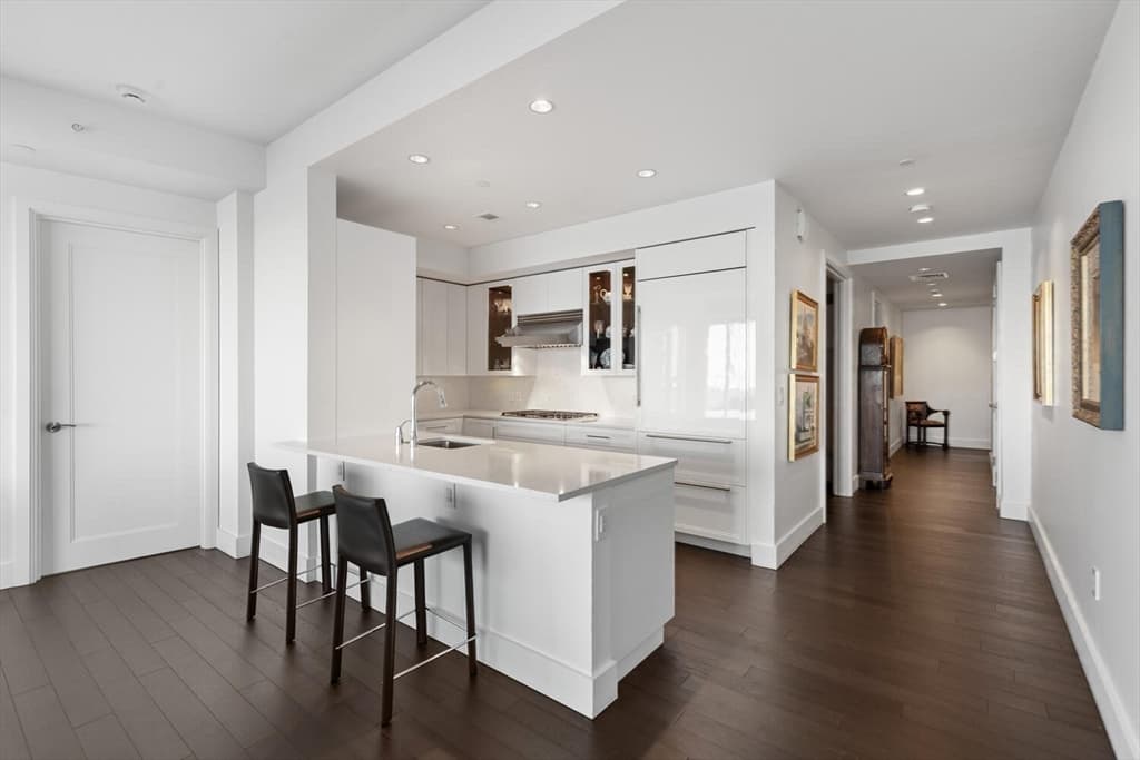 Condominium at 22 Liberty Dr # 8F, Boston MA 02210, photo 21 of 42