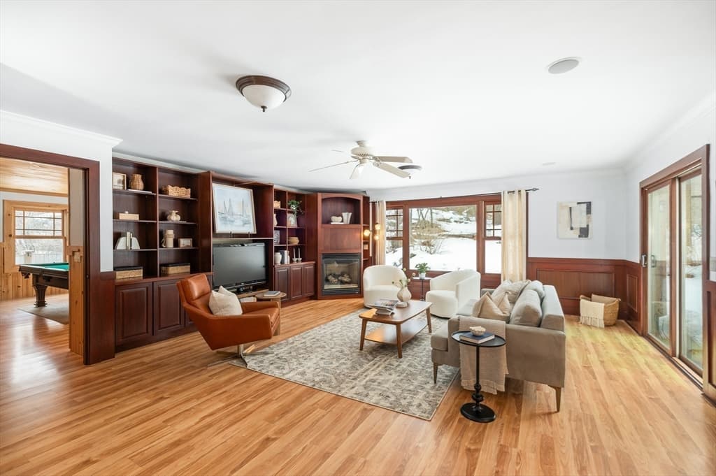 Condominium at 32 Witham Street # B, Gloucester MA 01930, Gloucester, photo 2 of 36