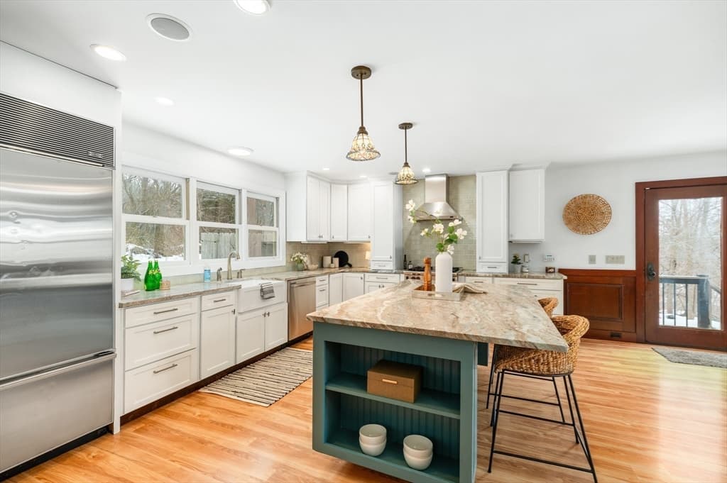Condominium at 32 Witham Street # B, Gloucester MA 01930, Gloucester, photo 6 of 36