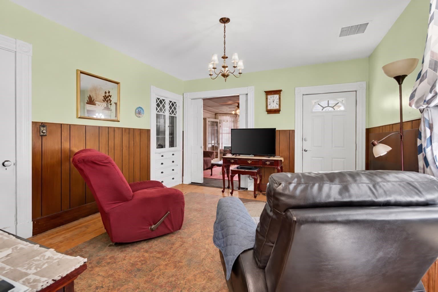 Single Family Residence at 135 Allen Ave, Lynn MA 01902, photo 6 of 24
