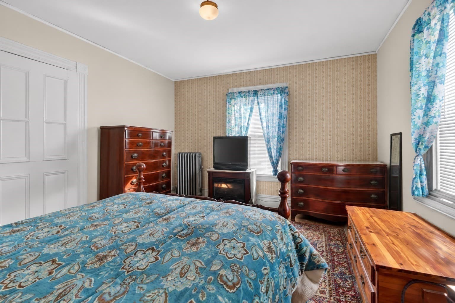 Single Family Residence at 135 Allen Ave, Lynn MA 01902, photo 13 of 24