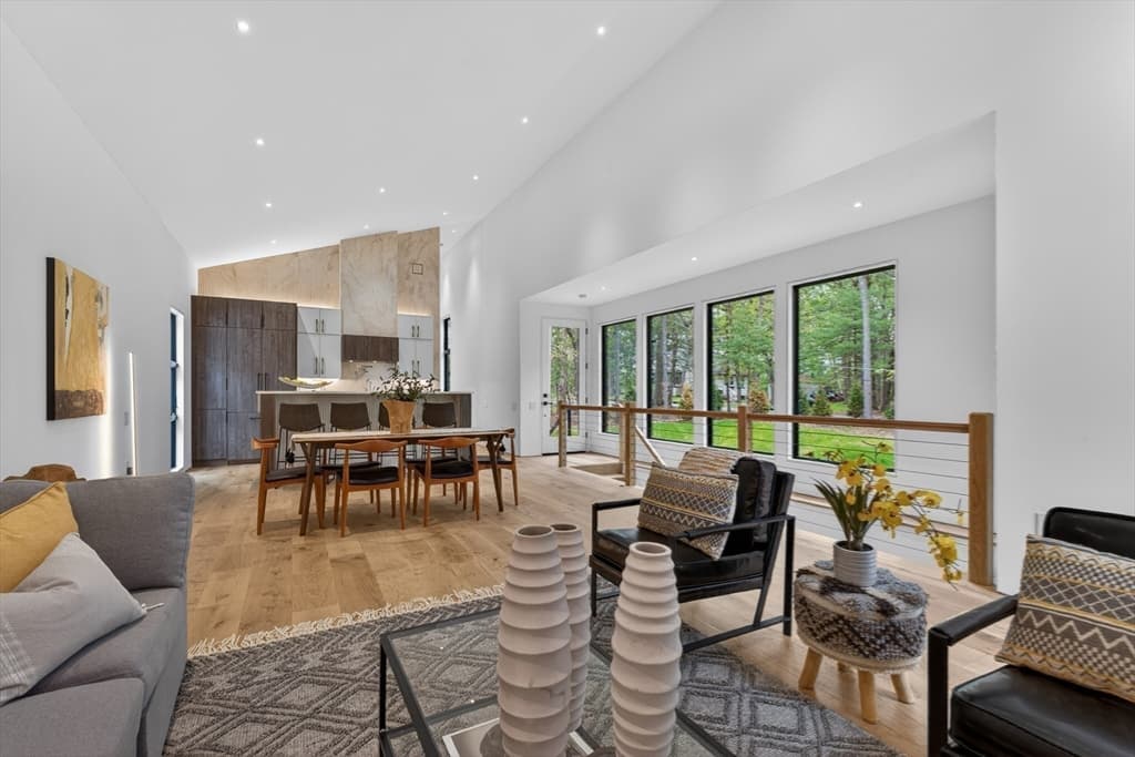56 Seymour Street, Concord MA 01742