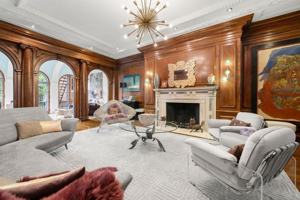 Condominium at 260 Beacon # 4, Boston MA 02116, photo 3 of 36
