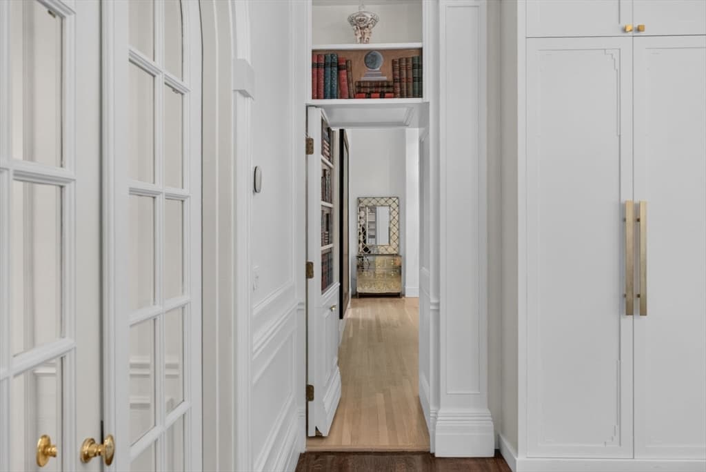 Condominium at 260 Beacon # 4, Boston MA 02116, photo 29 of 36