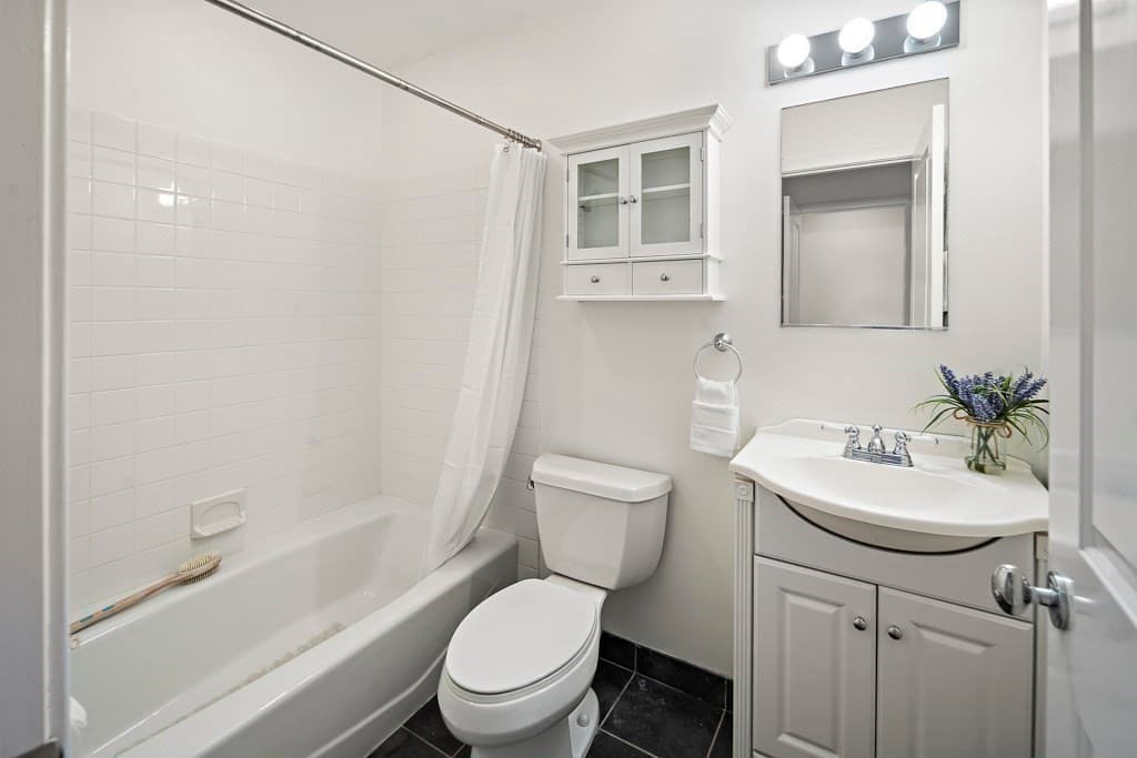 Condominium at 1 Garden St # 4, Boston MA 02114, photo 4 of 10