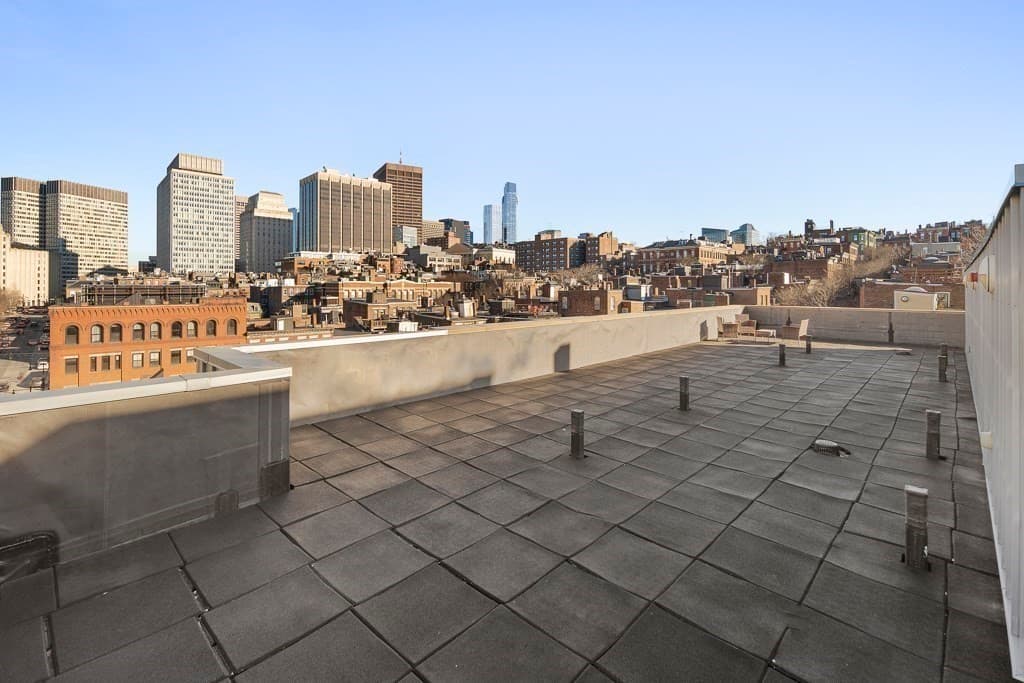 Condominium at 1 Garden St # 4, Boston MA 02114, photo 8 of 10