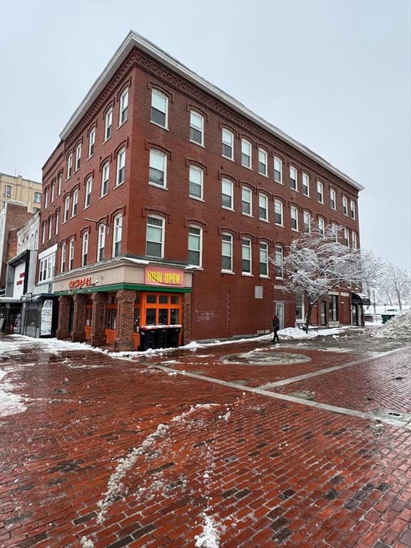 257 Essex, Lawrence MA 01840 photo 2