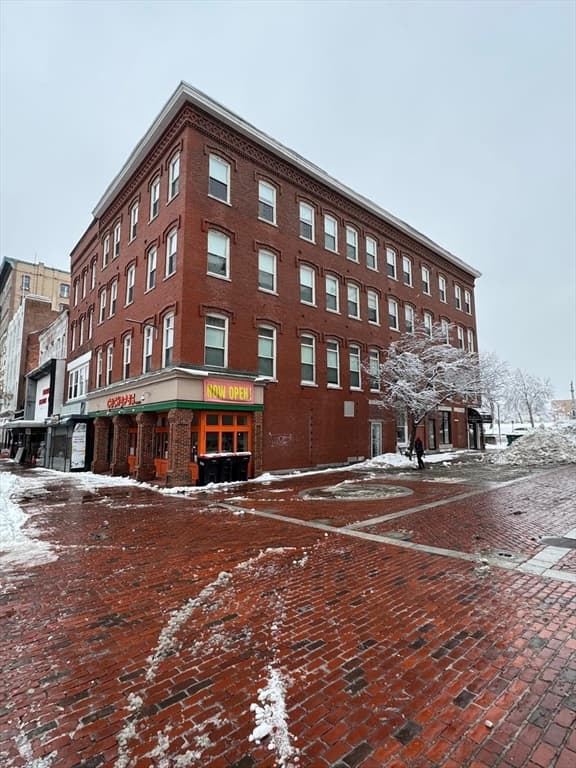 257 Essex, Lawrence MA 01840