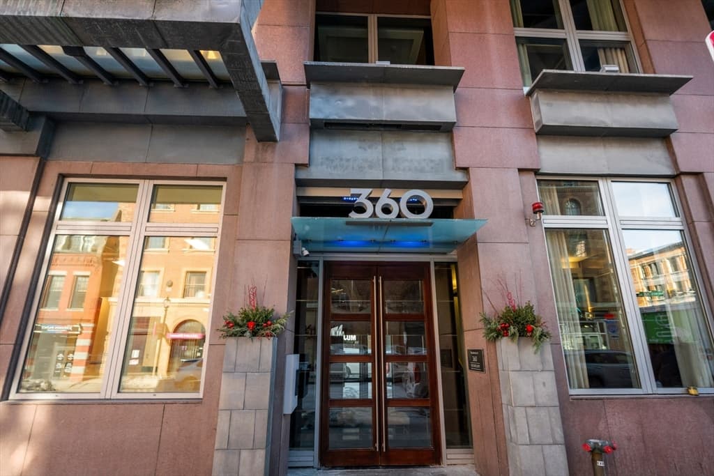 360 Newbury St # 402, Boston MA 02115
