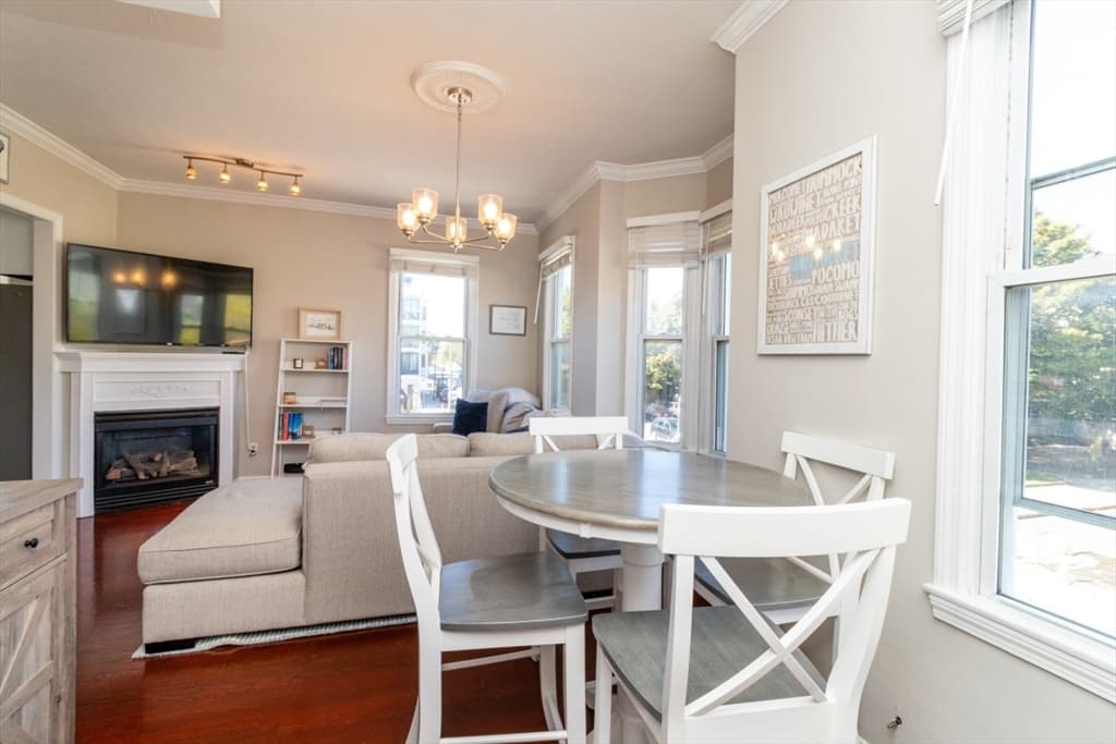 Condominium at 201 D St # 2, Boston MA 02127, Boston, photo 13 of 27
