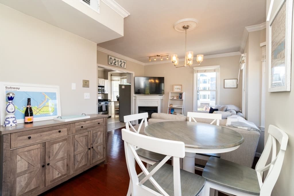 Condominium at 201 D St # 2, Boston MA 02127, Boston, photo 7 of 27