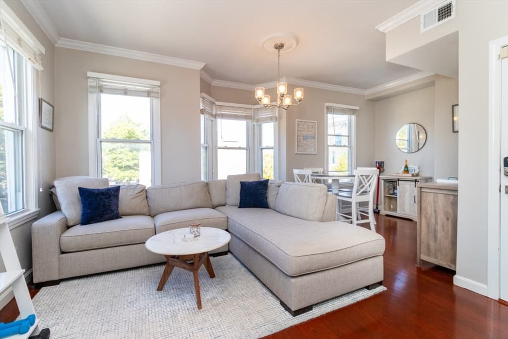 Condominium at 201 D St # 2, Boston MA 02127, Boston, photo 3 of 27
