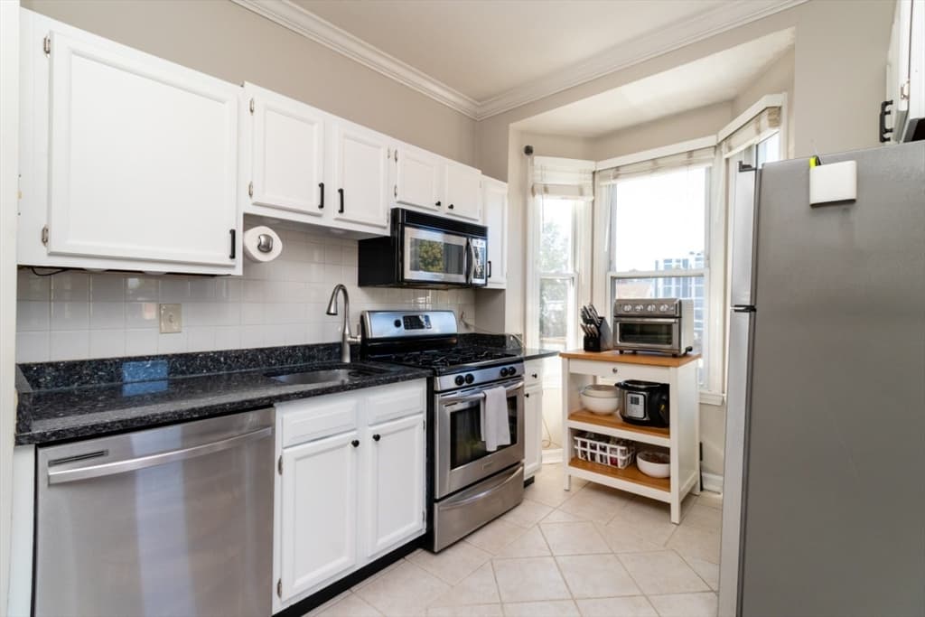 Condominium at 201 D St # 2, Boston MA 02127, Boston, photo 10 of 27