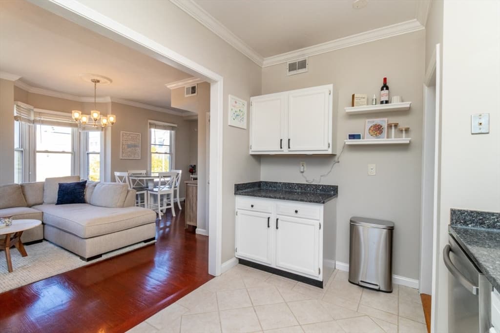 Condominium at 201 D St # 2, Boston MA 02127, Boston, photo 8 of 27