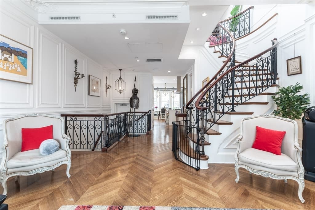 230 Commonwealth Ave, Boston MA 02116 photo 3