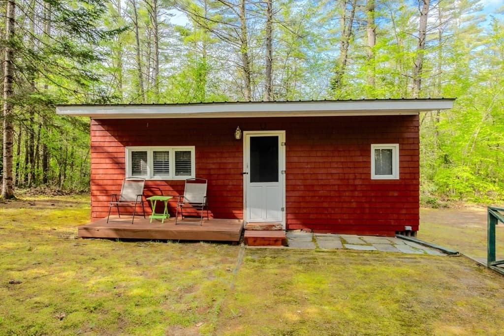 9 Roberts Lane, Porter ME 04068