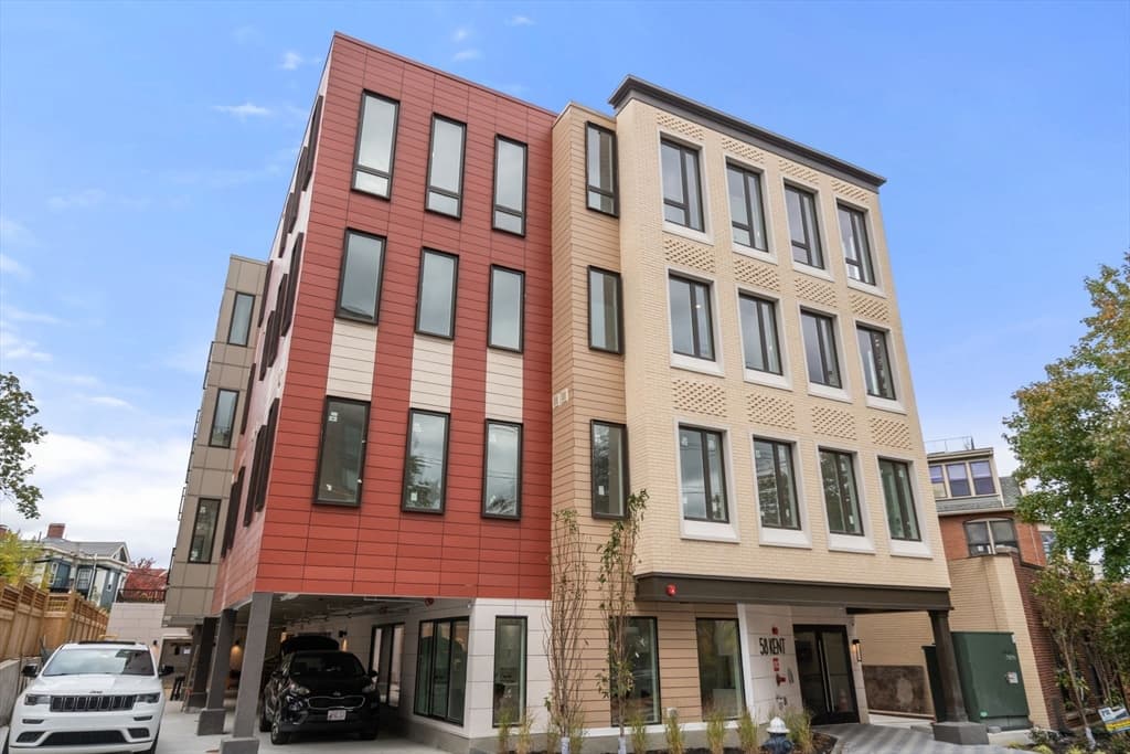 Condominium at 58 Kent # 304, Brookline MA 02445, photo 14 of 19